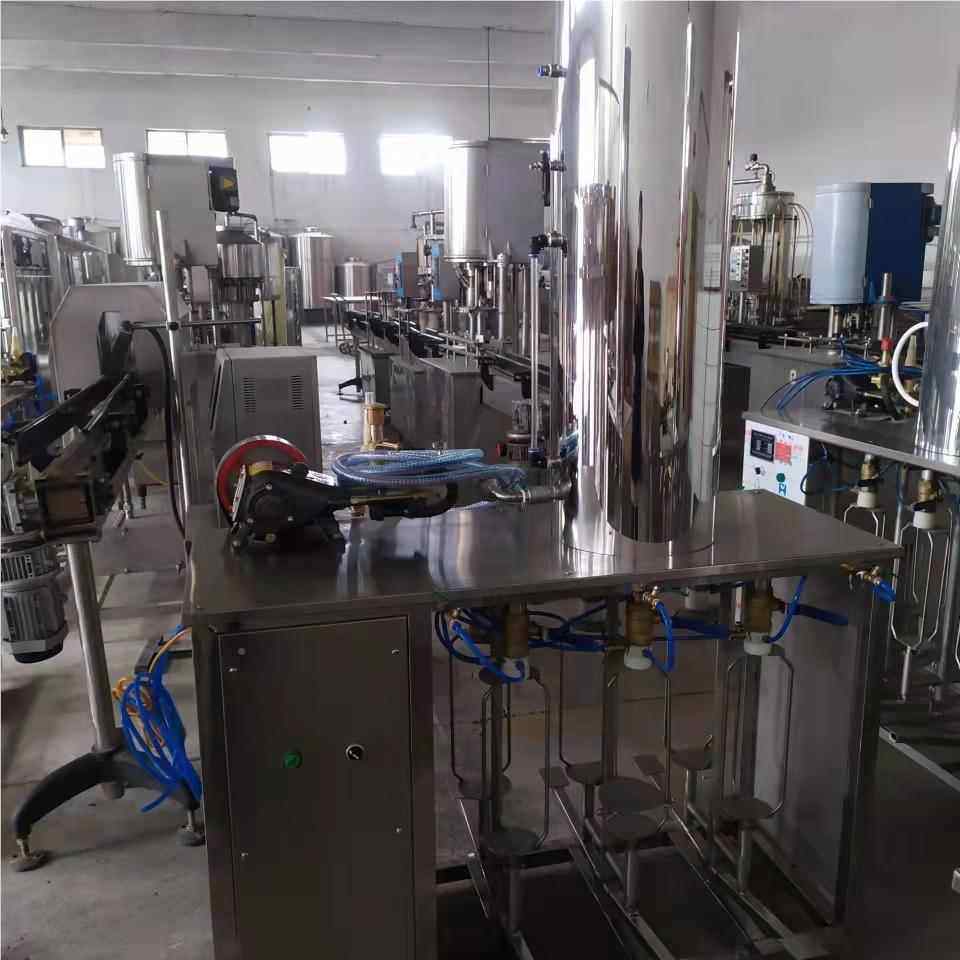 国含外生产饮用设备汽设备料碳酸饮料GWA设备气果汁水功能饮料灌