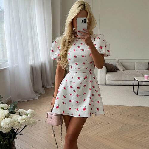 Small high waisted floral dress with short skirt