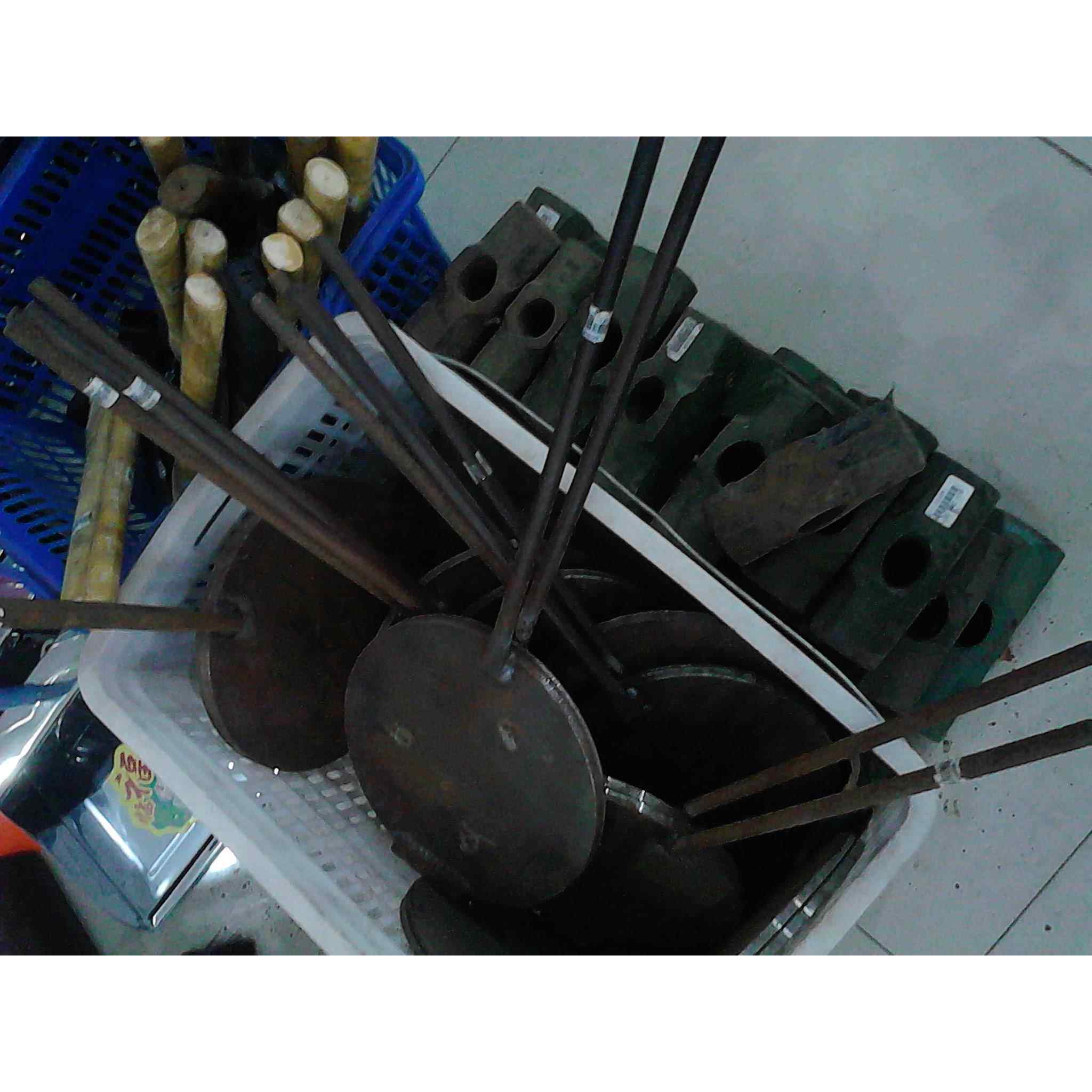 山西纯铁压饼工具手压式圆形压饼器无涂层压饼鏊子烘焙用压饼工具