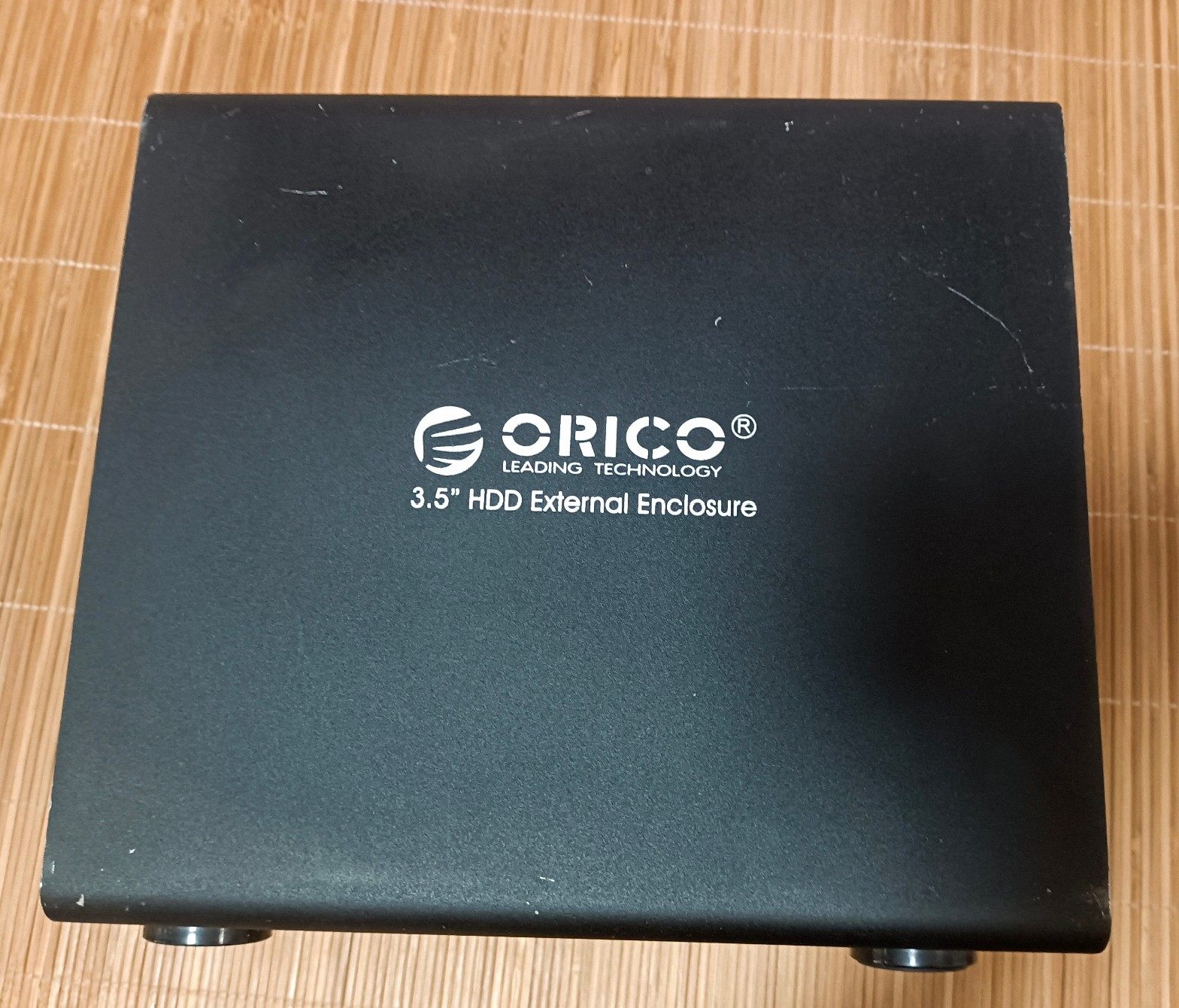 ORICO硬盘盒，5盘位，单盒子，没有配件，功能正常，实物图