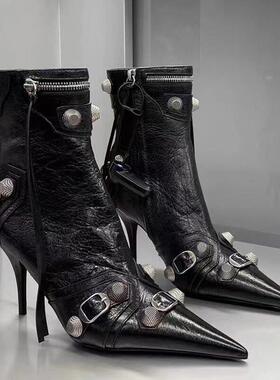 QVU~品牌专柜！新款金属铆钉女靴流苏高跟机车气质瘦瘦靴朋克风靴