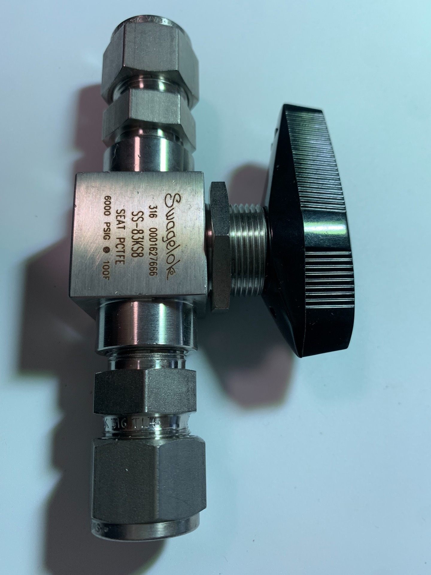 世伟洛克SS-83KS8，不锈钢 3 件式高压球阀，PCTF