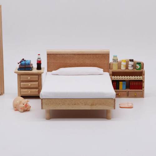 1：12迷你娃娃屋家具配件DOLLHOUSE卧室摆件仿真现代风木床双人床