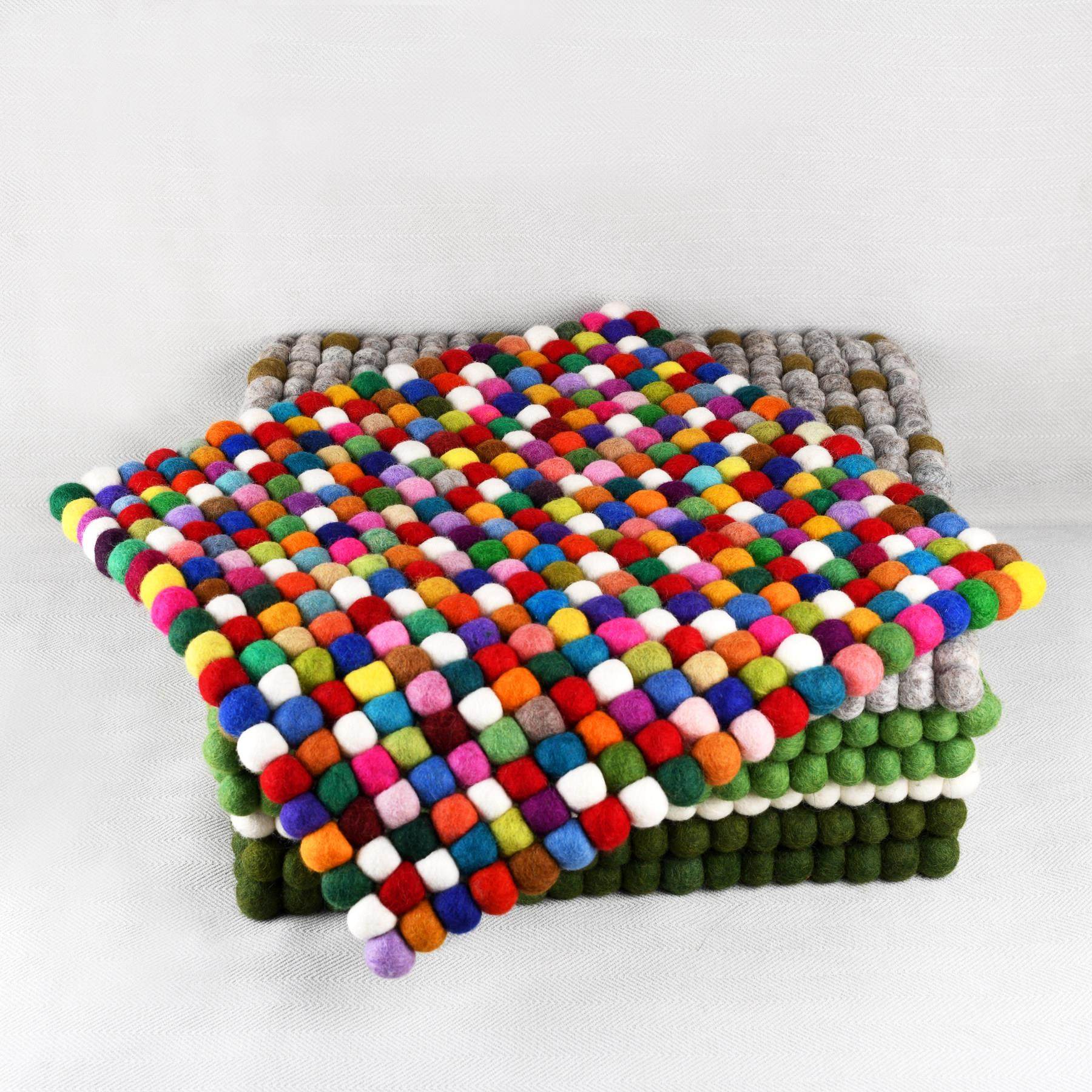尼泊尔手工羊毛毡 彩球球坐垫沙发垫汽车坐垫 圆形方形 40cm*40cm