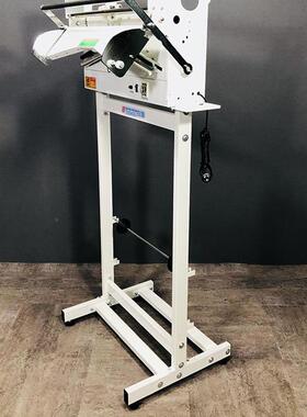 干手洗店服立体成衣塑料膜自动封衣口动套膜衣物防尘薄包装QGA机