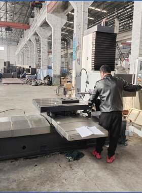 TXK611数控镗床卧式铣镗床北京KND数控系统精镗高精度数控机床