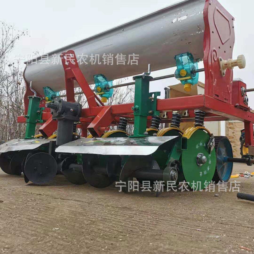 胡萝卜菠菜芜菁韭菜大葱洋葱白菜种植机行距株距可调下种量可调