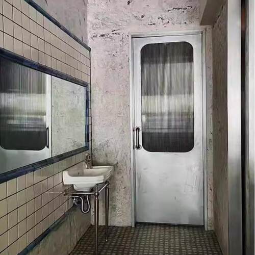 现代简约工业风铁艺玻璃车厢门不锈钢火车门装饰包厢卫生间储物门