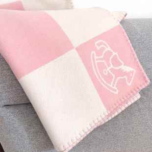 新款 初剪羔羊毛h字母儿童毛毯双面双色纯羔羊毛儿童毯子宝宝盖毯