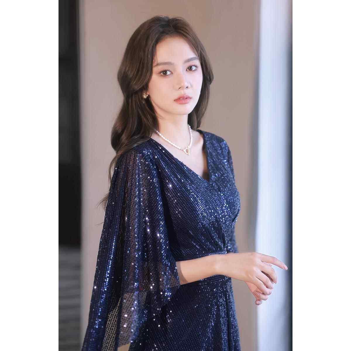 高档大尺晚码礼服女胖mm 宴会气0质20斤加肥显瘦亮片长版主持服年