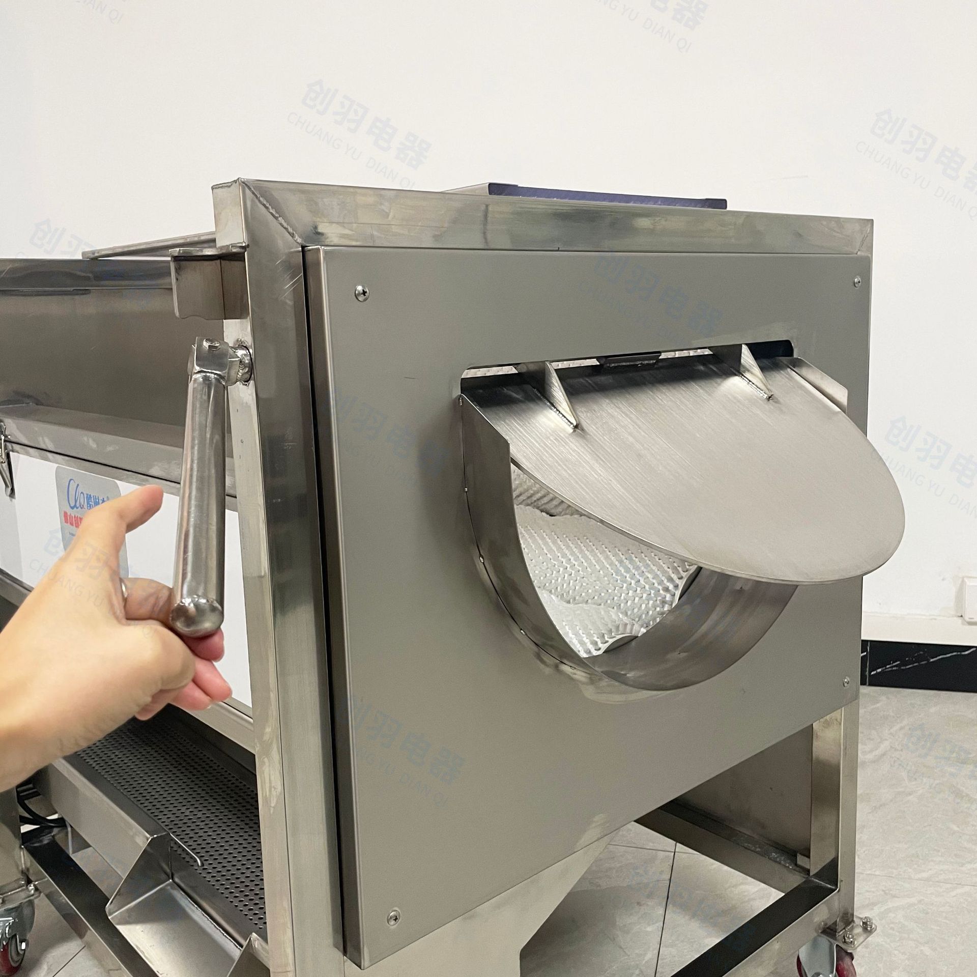 球形毛刷根茎类土豆地瓜花生洗泥机 多功能一体去皮脱皮机