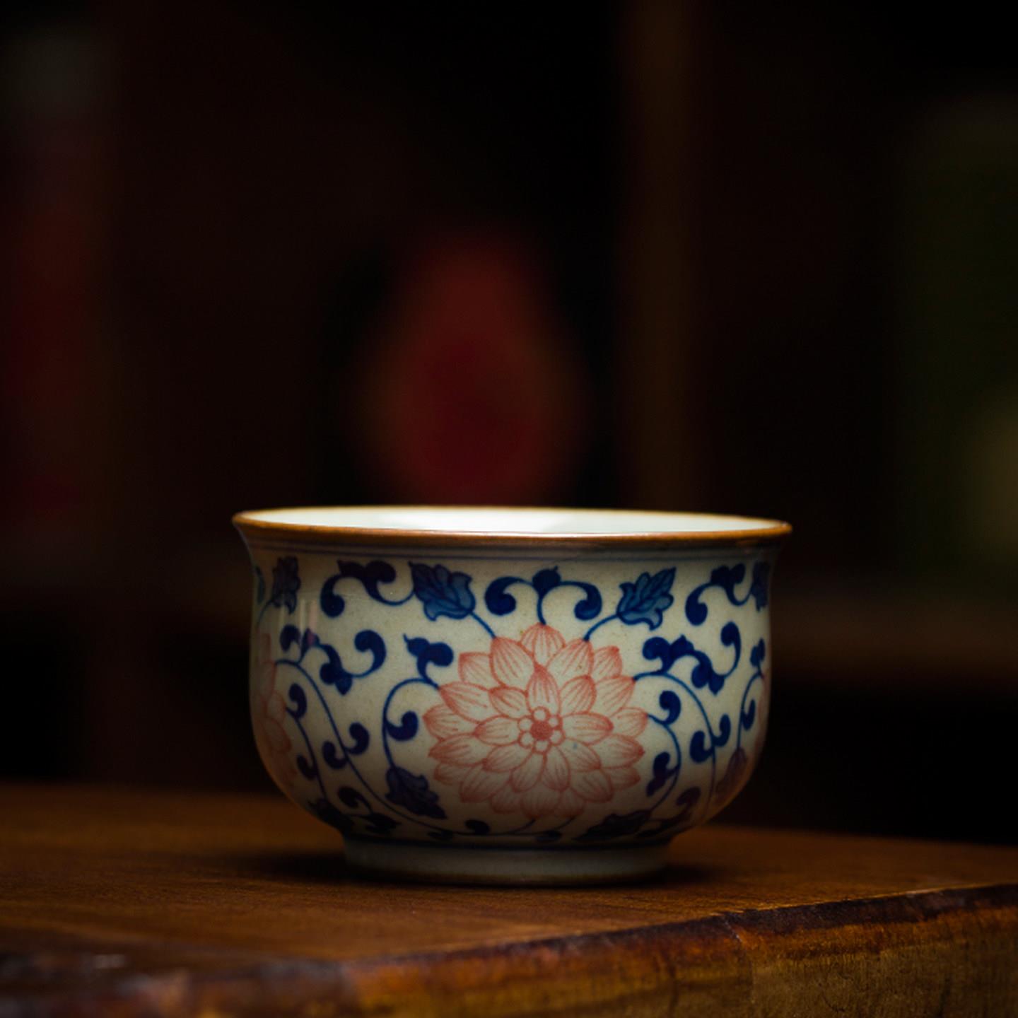 景德镇陶瓷手绘红缠枝莲主人杯复古茶杯单杯青花釉下彩陶瓷杯子