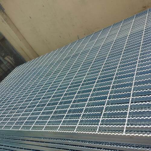 厂家齿型钢格栅 防水洗车房踏步不锈钢镀锌钢格板齿型钢格栅