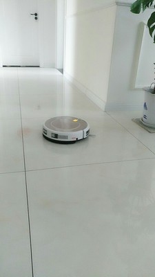 科沃斯扫地机器人与石头T61扫地机器人哪个好，功能区别在哪里？价格多少？