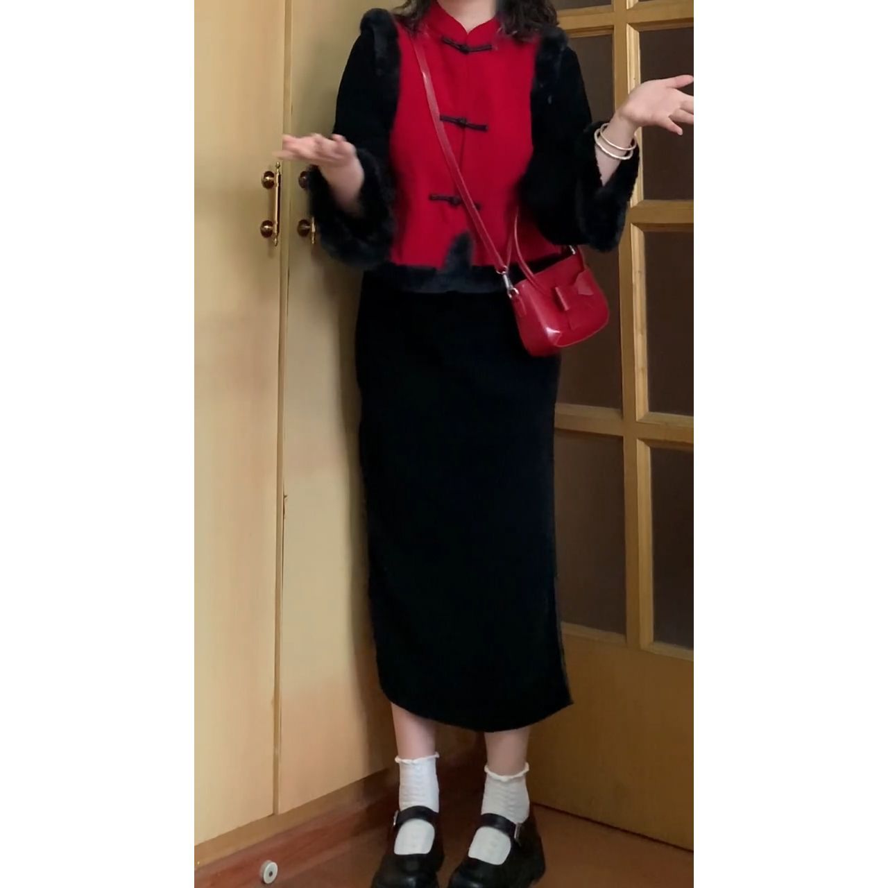 旗袍裙黑色改良红色马甲时尚套装