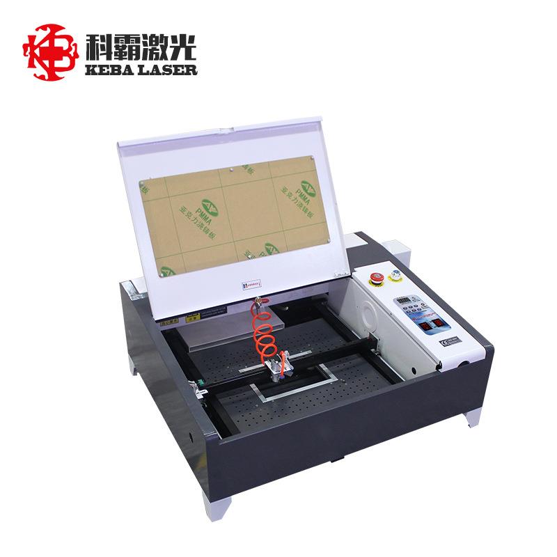 亚克力激光雕刻切割机亚克力3D灯木质停车牌激光雕刻机