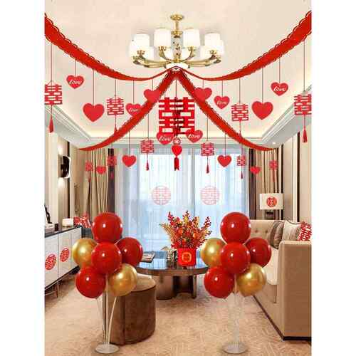 著墨天花板布置套装男方新房卧室