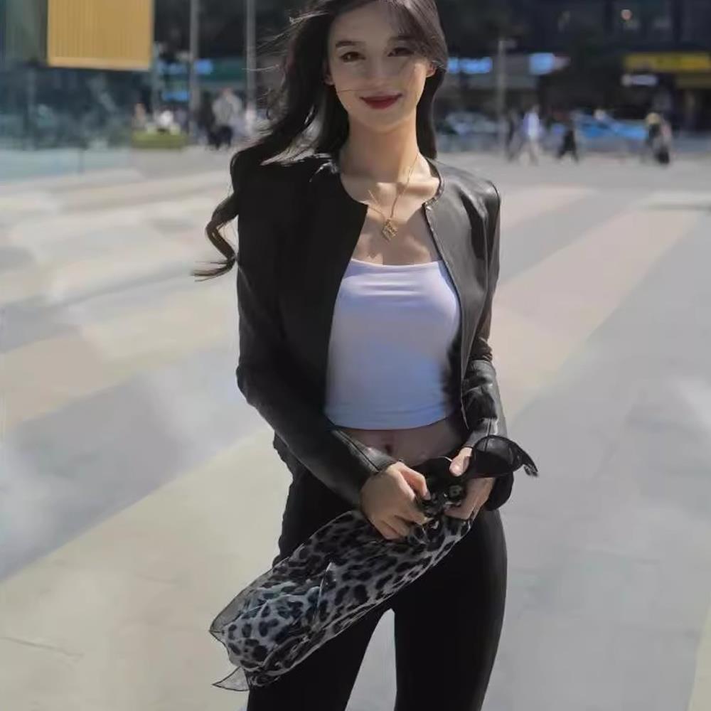 休闲皮衣外套女2025春秋新款港风高级感短上衣修身圆领潮牌机车服