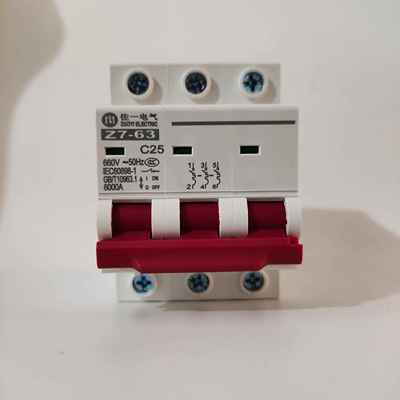 太阳能光伏风力断路器交流500V660V690V800V 3P3263A100125A