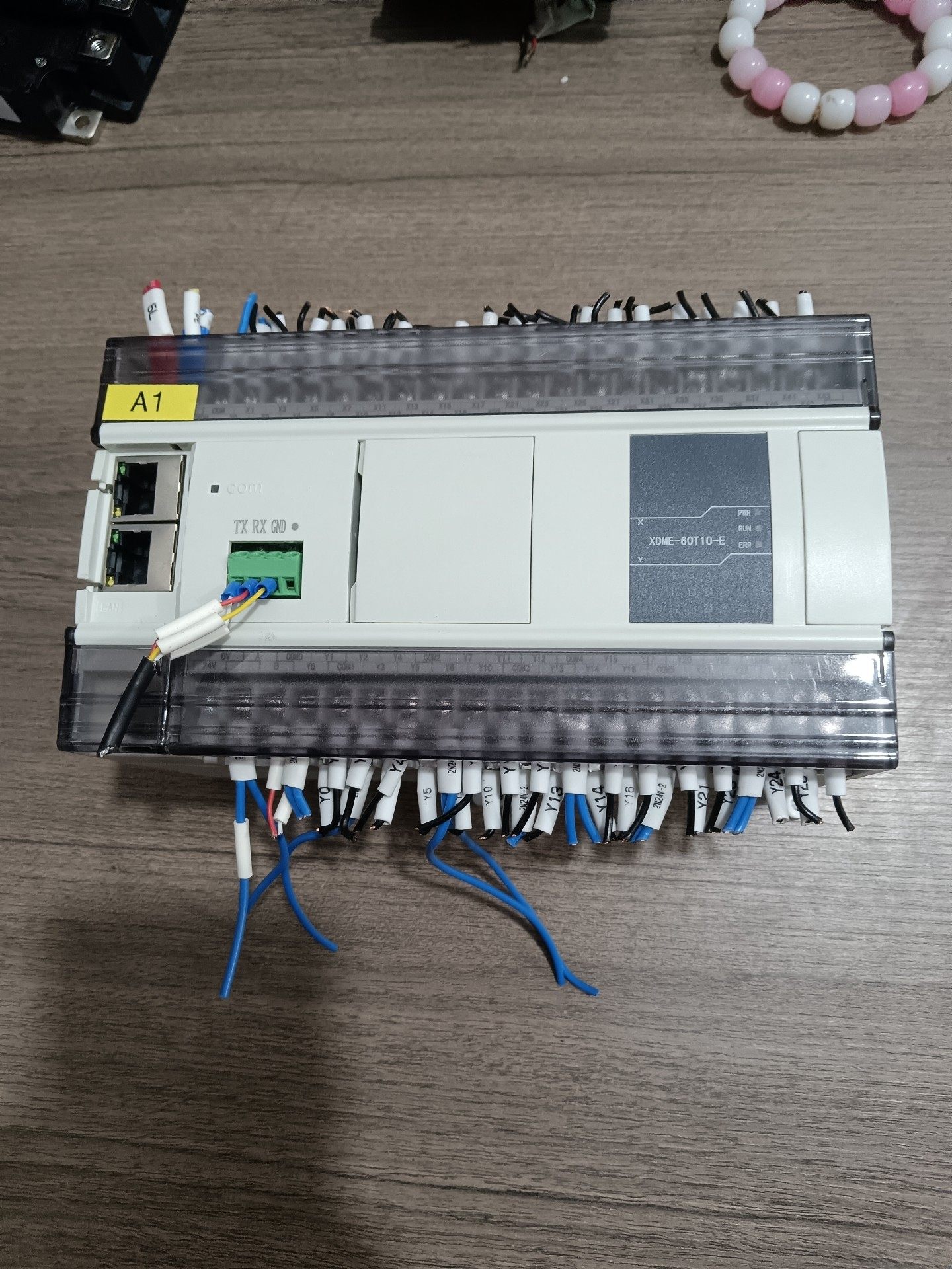 信捷XDME-60T10-E,实物如图所示，现货4台，单价包