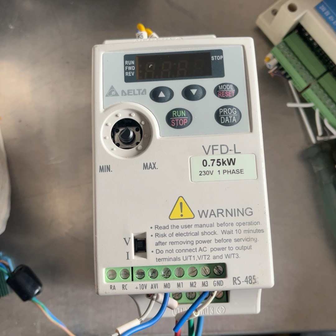 台达变频器,VFD007L21A,220V-0.75KW,二