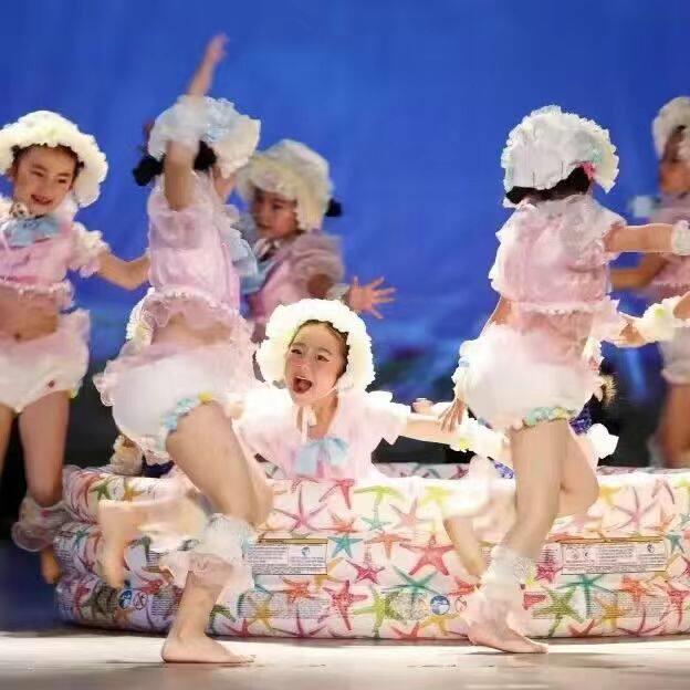 洗白色儿童表演服装儿童节可爱舞蹈舞台服装我爱洗澡舞蹈表演服装