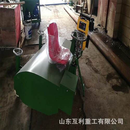 足球场人工草坪梳理机小型座驾式电动刷草机圆筒形毛刷梳草机