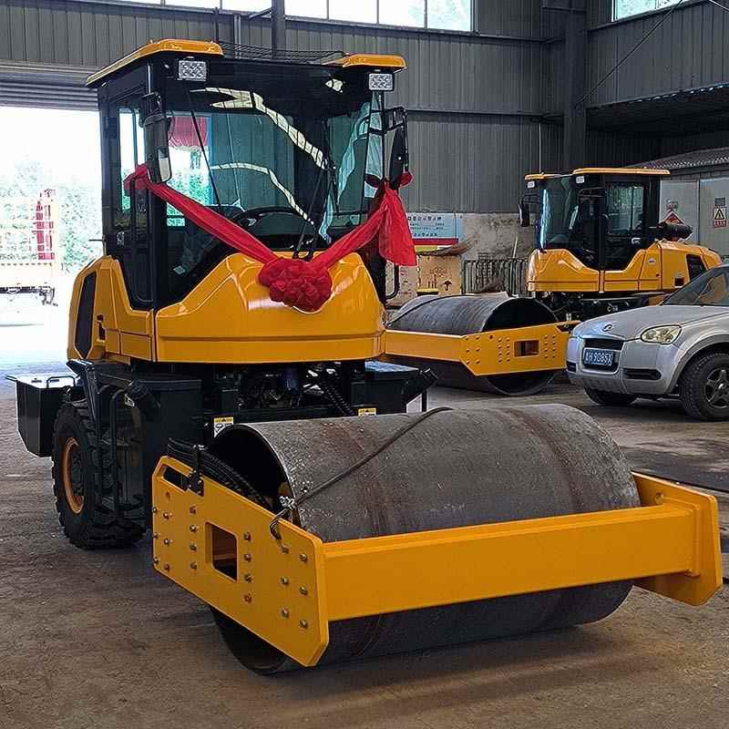 土方压实振动压路机云内4904缸柴油压路车4吨无级变速小型压路车