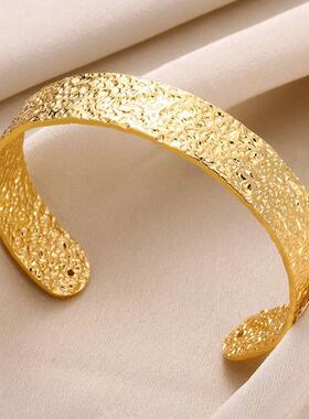 Stainless Steel Wide Bangles for Women Luxury Gold Color Chu