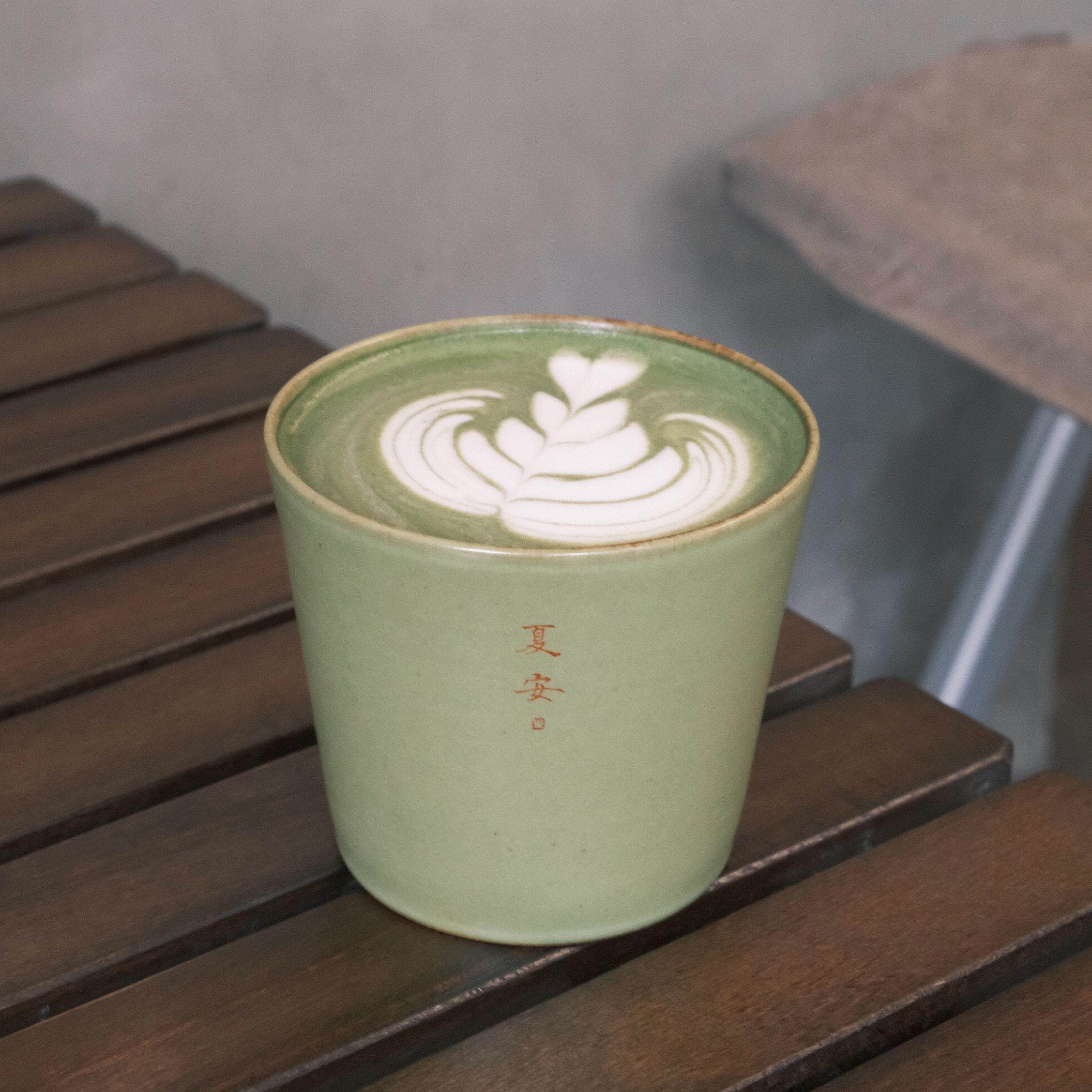 春辰抹茶绿猪口杯景德镇手作陶瓷拿铁拉花手握咖啡杯创意书法礼物