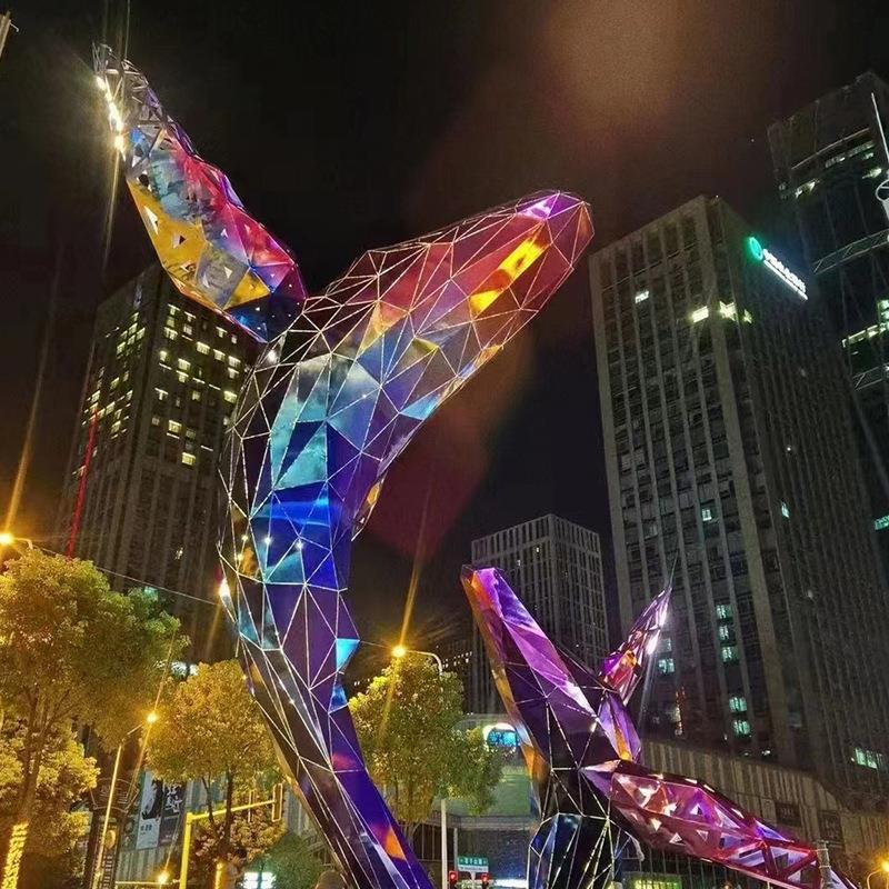 不锈钢雕塑鲸鱼金属铁艺户外抽象鱼酒店商业广场公园林装饰摆件