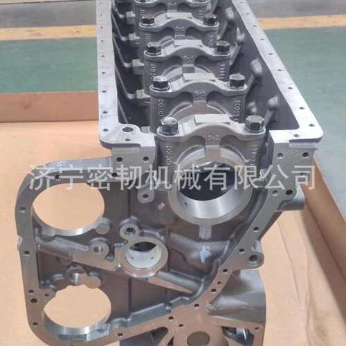 推土机发动机配件SD22/SD23/NT855缸体3032187