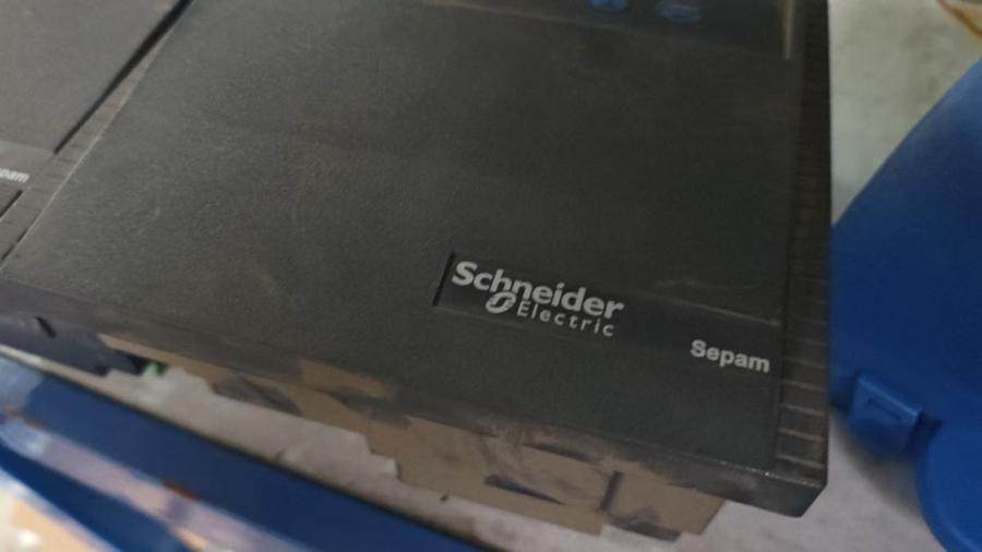 12月27日北京【京械7913】单位淘汰报废处置施耐德设备2台网络拍卖公告