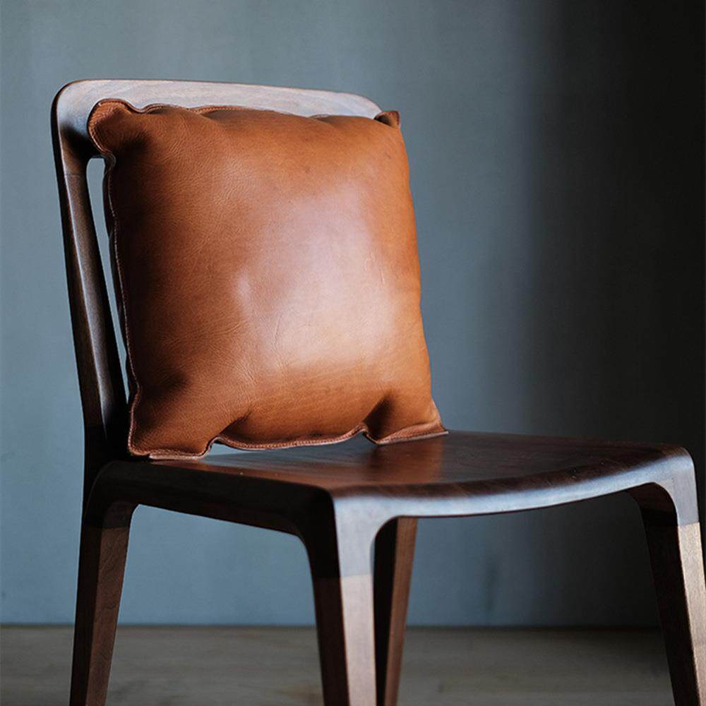 真皮抱枕手工制作汽车配饰家居靠垫复古做旧磨边高档工艺