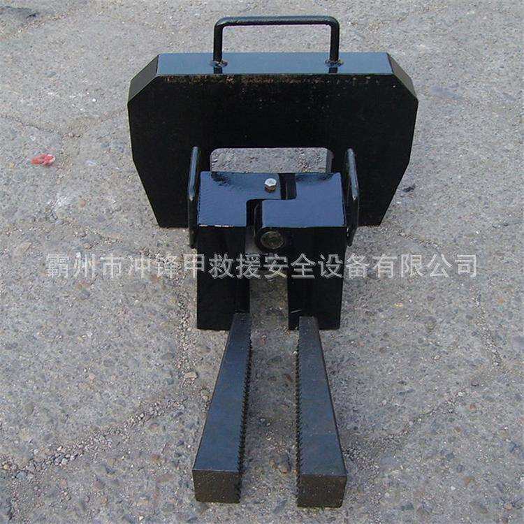 轻型钢轨撞轨器铁路用ZGQ型撞轨器铁路矿用轨道撞击小车