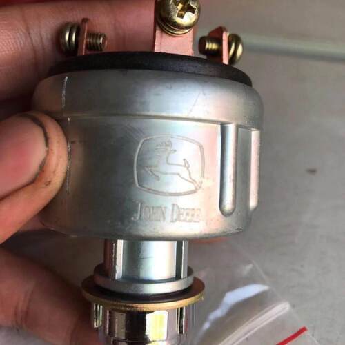 宁波迪尔拖拉机配件3B554/604钥匙门启动开关点火开关