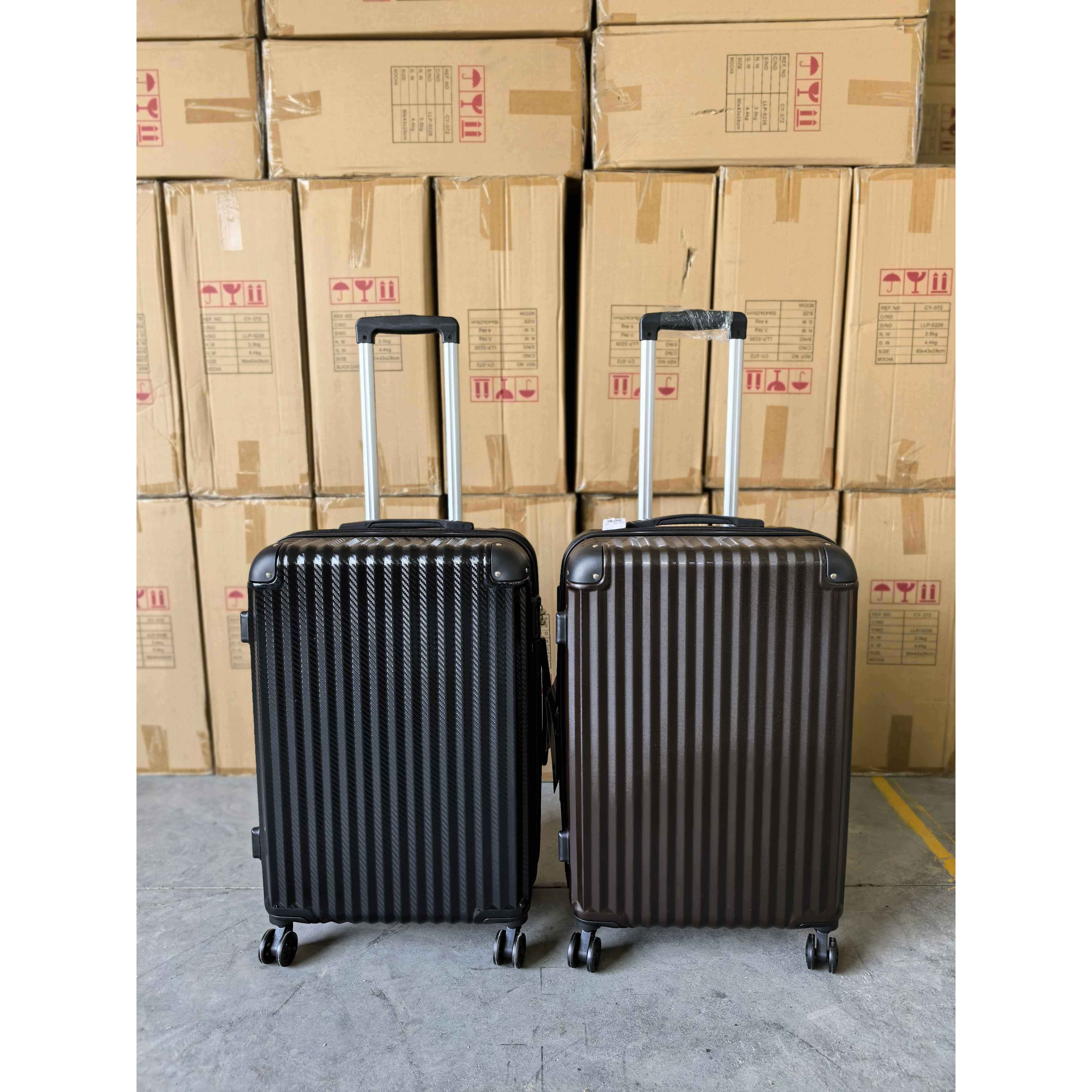 高档少量尾生货清仓口美国高端pc旅行箱可扩展行李箱学纯拉杆箱出