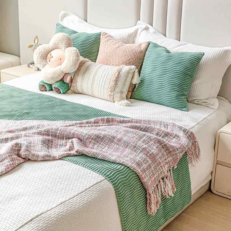 小清新复古床尾巾少女风样板间床品多件套粉色薄荷绿靠枕床旗搭毯