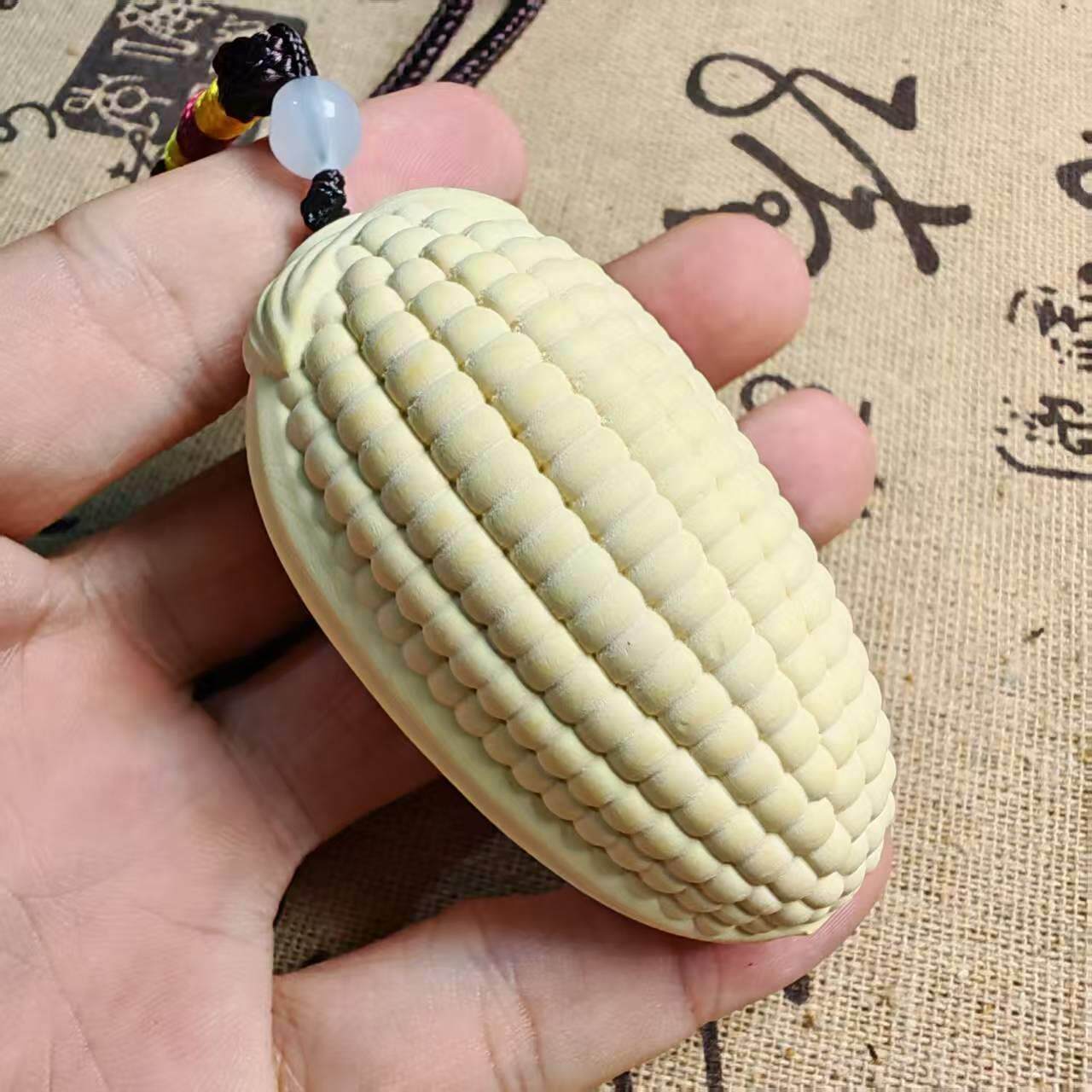 小叶黄杨木雕金玉满堂手把件汽车挂件实木质玉米盘玩物件随身饰品