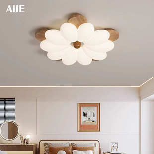 中古风客厅灯2025新款胡桃木纹花朵吸顶灯新中式主卧室灯中山灯具