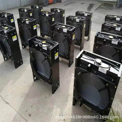 SD32推土机水箱液压油散热器变矩器