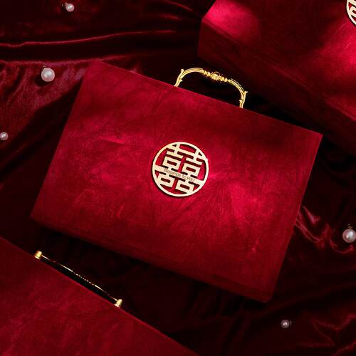 彩礼钱盒子结婚聘礼盒装现金10万订婚高级感礼金盒提亲彩礼箱子