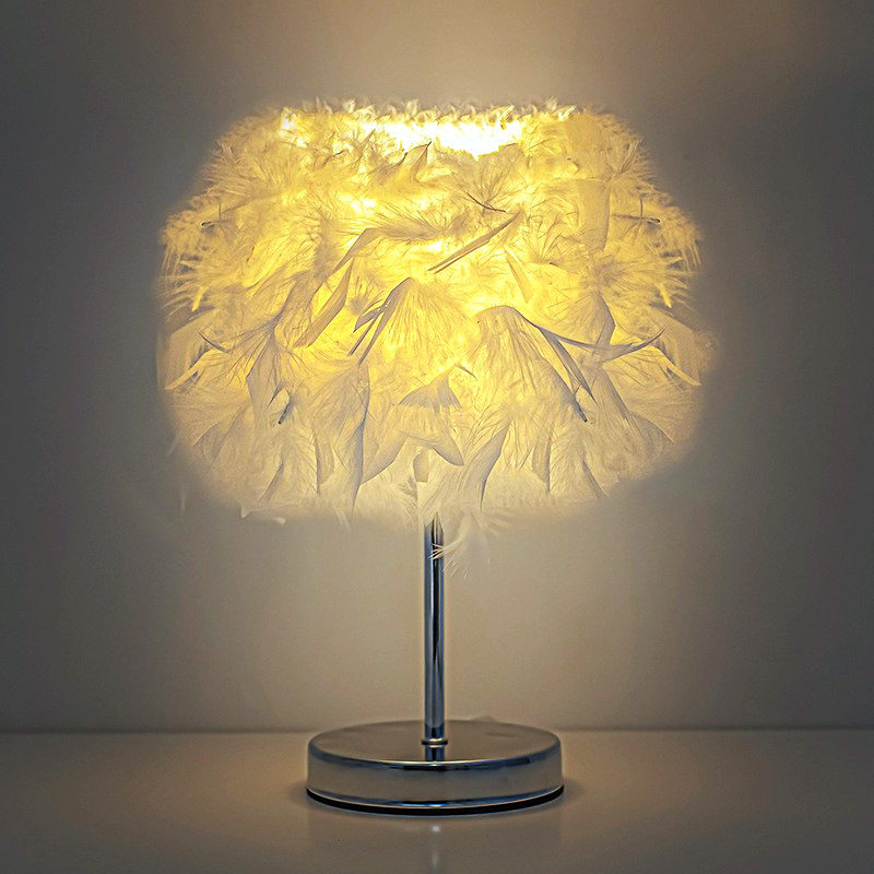 北欧轻奢羽毛台灯卧室床头灯高级感创意礼小夜灯装饰氛围灯