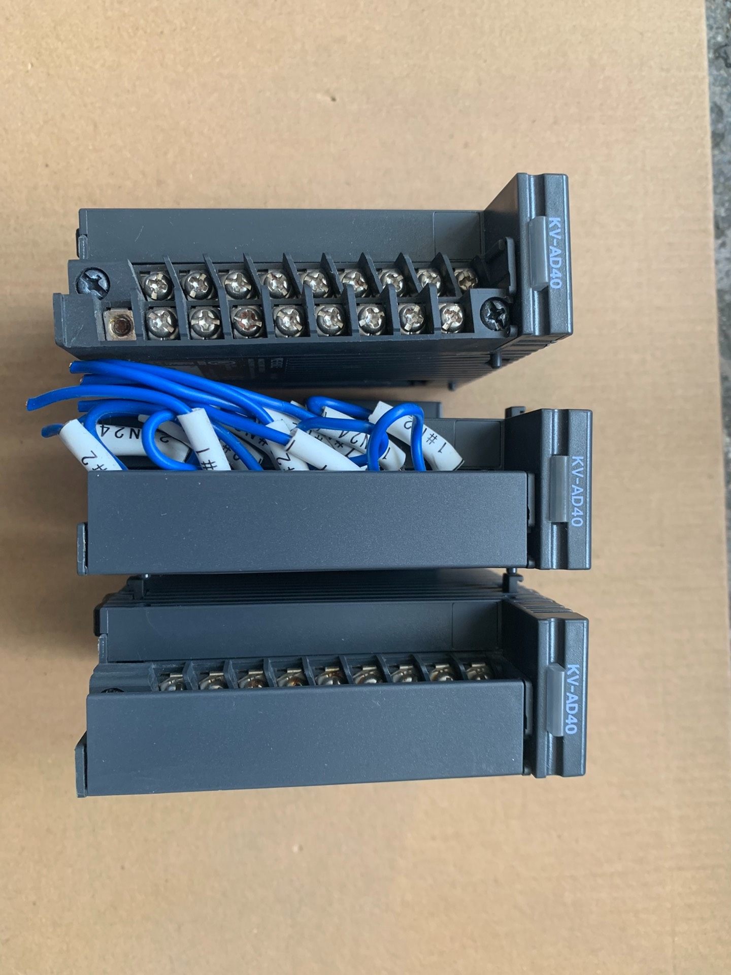 基恩士：KV－AD40、三台成色如图功能包好：180元一台