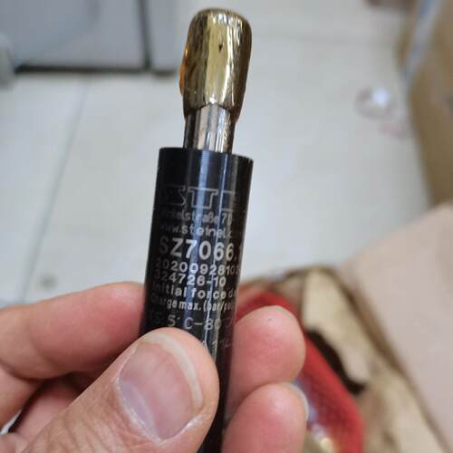 销售steinel normalien SZ8080.2.075X025B 84879090 气弹簧