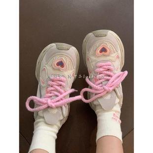 路十三爆改爱心小众运动鞋女款百搭厚底休闲粉色轻便老爹鞋显脚小