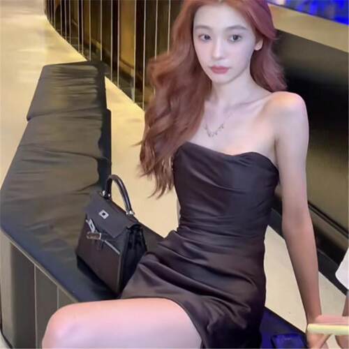 Women's one-piece collar, chest wrapped, backless