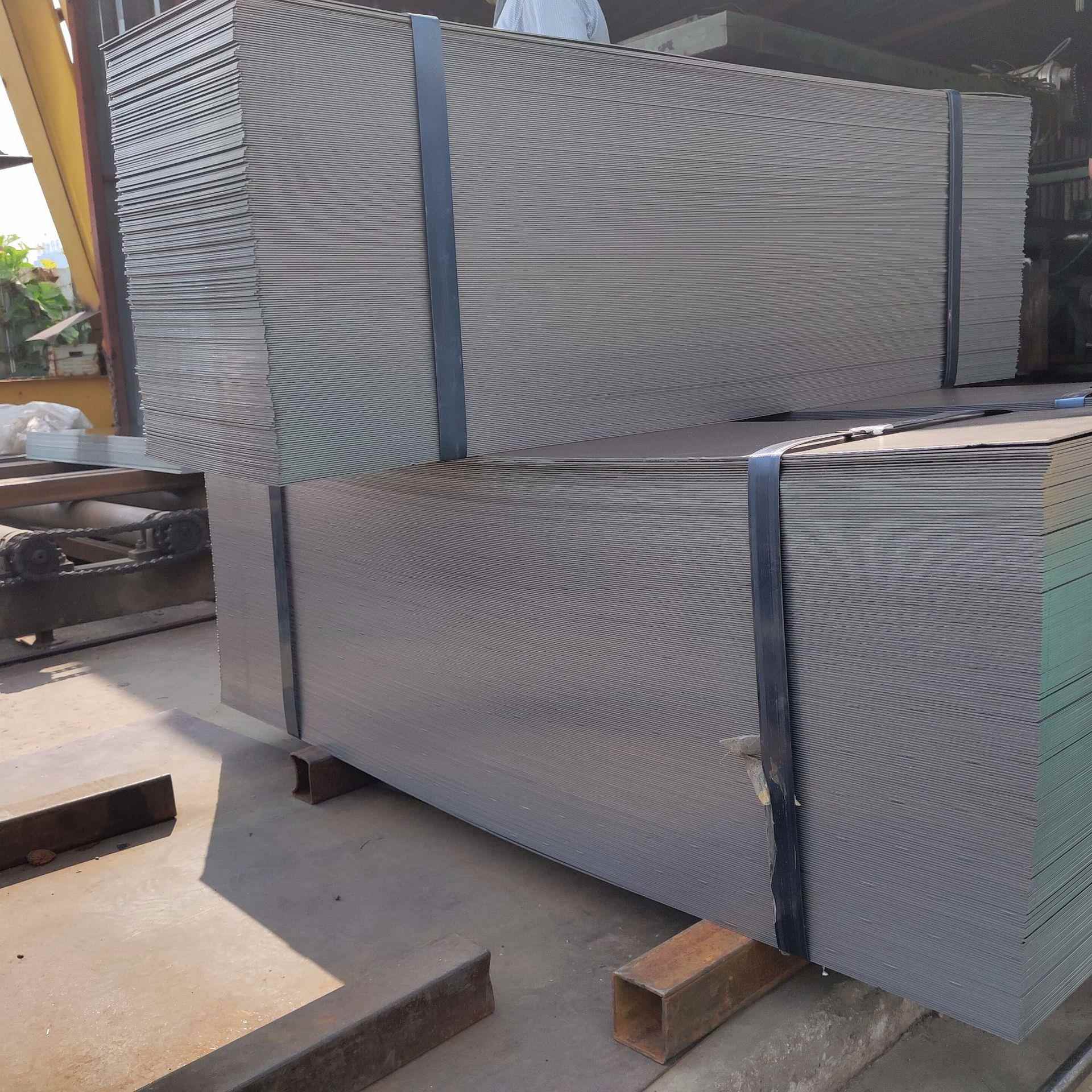 山东青岛 镀锌板 SGH440 高强镀锌板 纵剪分条 0.4*1250 机械制造