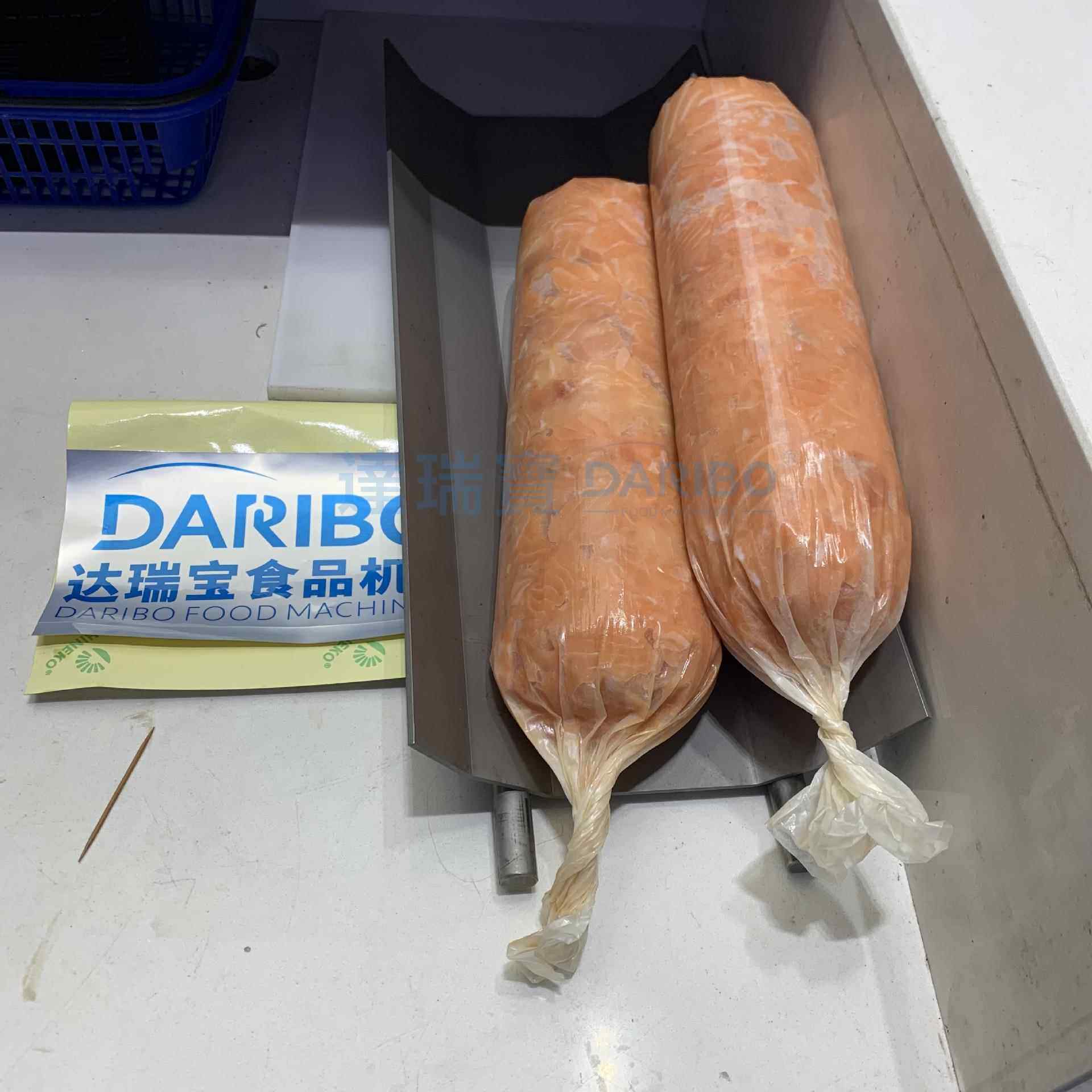 W气动肉肠肉卷拉紧成型机产线 台式肉肠封口拉紧机火腿灌肠打卡机