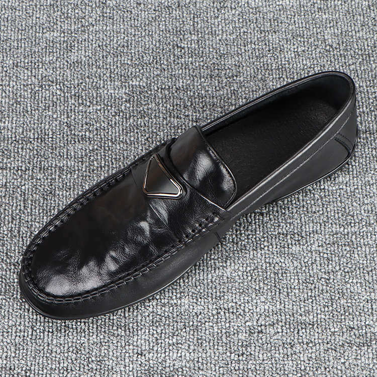 纯皮软底豆豆鞋男鞋2025新款时尚百搭休闲鞋男款潮流透气驾车鞋子